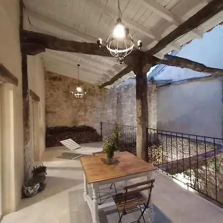 Casa Mayor *